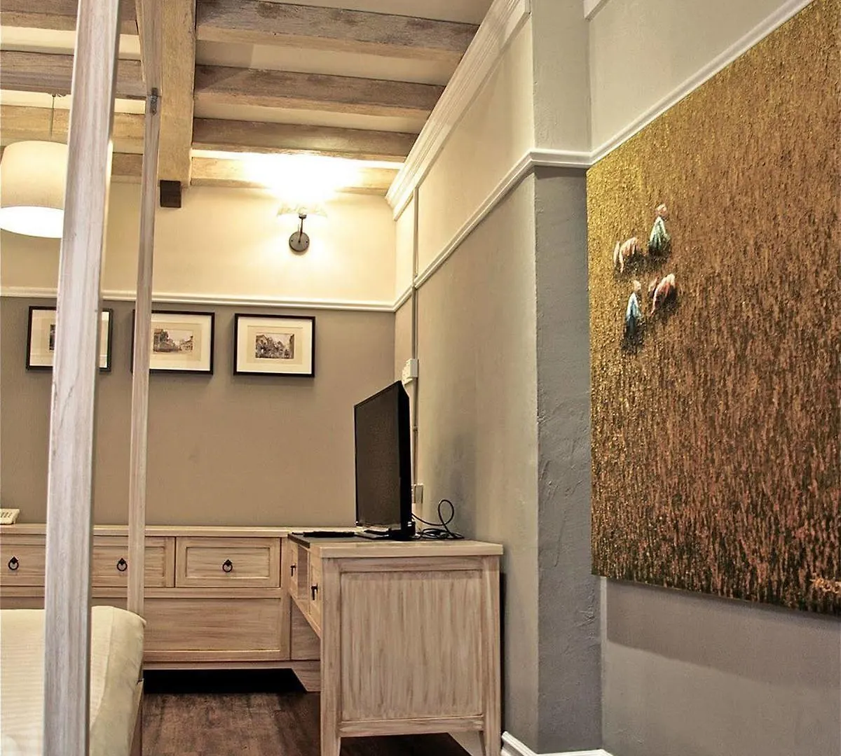 Magpie Heritage - Hideaway George Town Bed & Breakfast