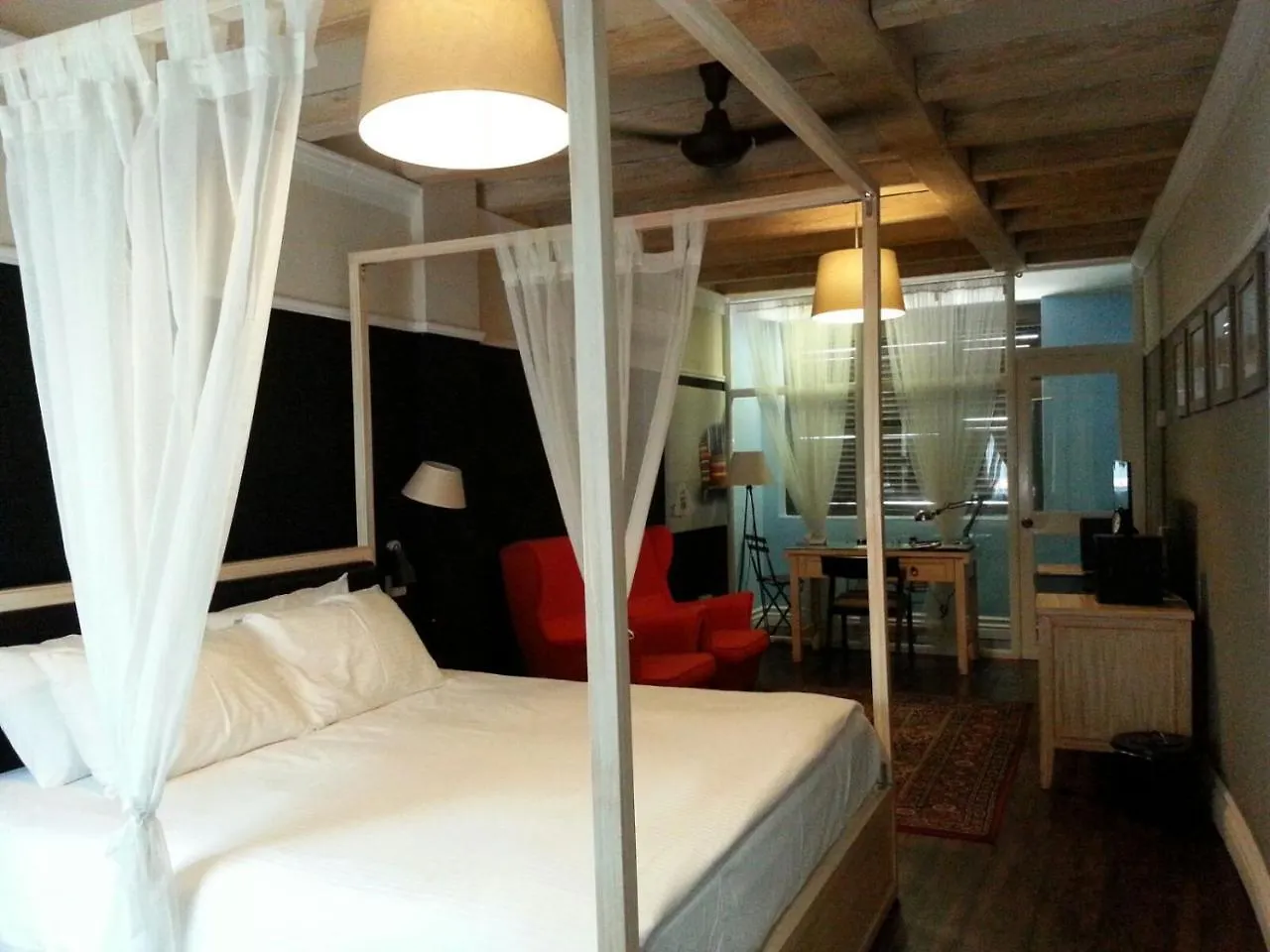 Magpie Heritage - Hideaway George Town Bed & Breakfast
